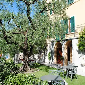 https://hotel-tiziana-garni.it-lombardy.com